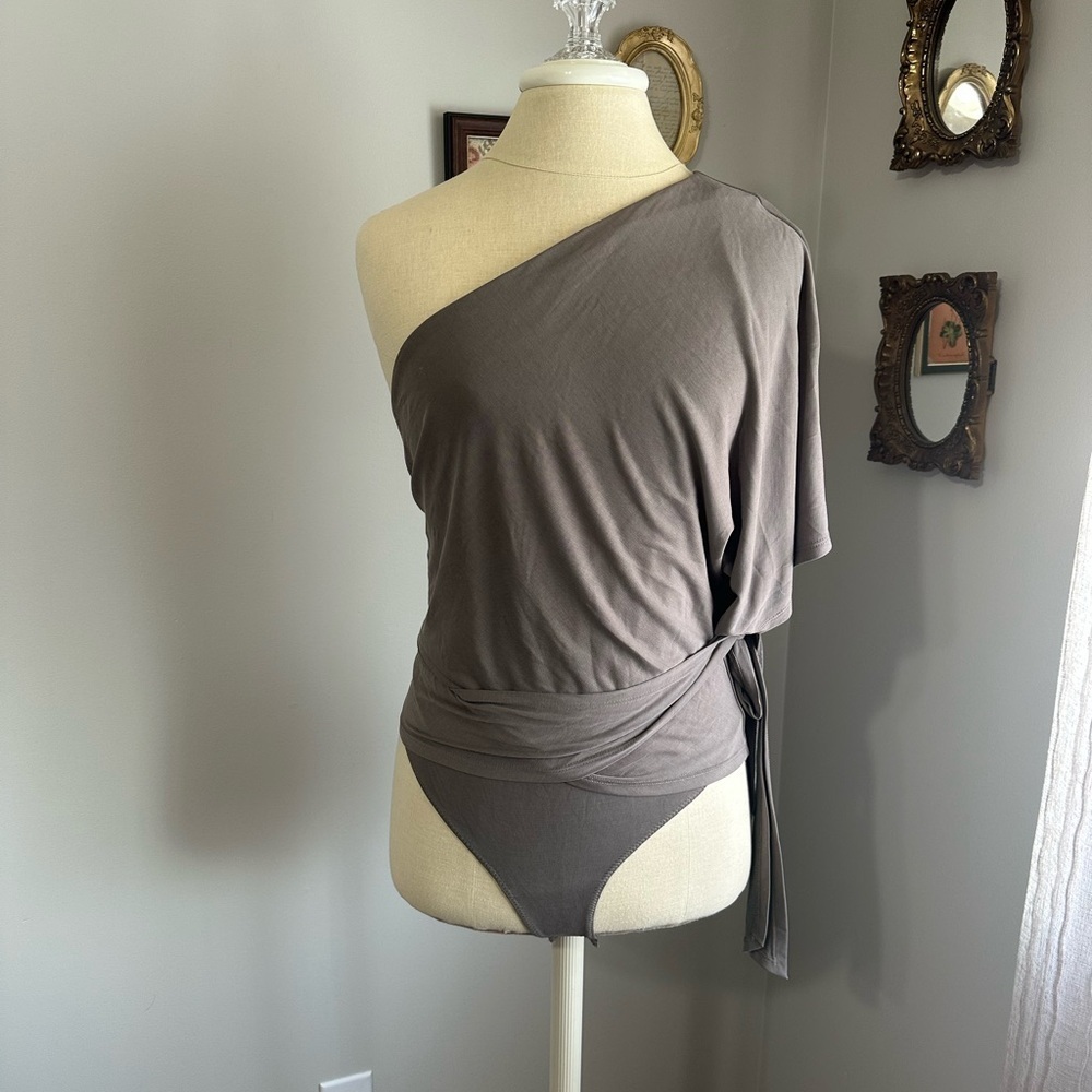 BCBGMaxAzria One Shoulder Asymmetrical Side Tie Bodysuit